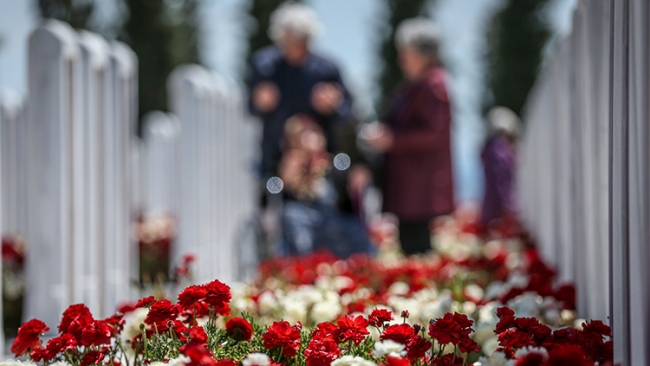 Çanakkale Şehitliği'nde ziyaretçi yoğunluğu
